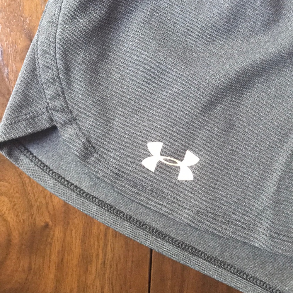Shorts - Picture 3 of 4